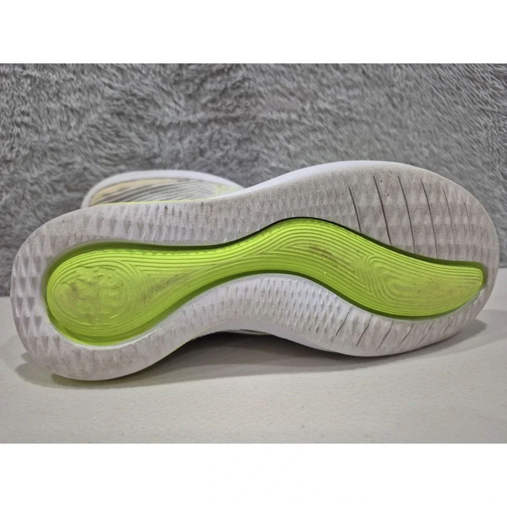 Nike Future Speed GS Chrome Metallic Running Shoes AH6747-100 Sz 5 Youth